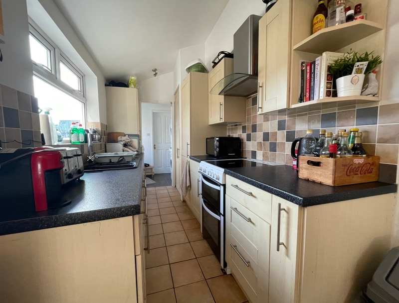 3 Bedroom - Sausthorpe Street - Bills Inclusive - Thumbnail 13
